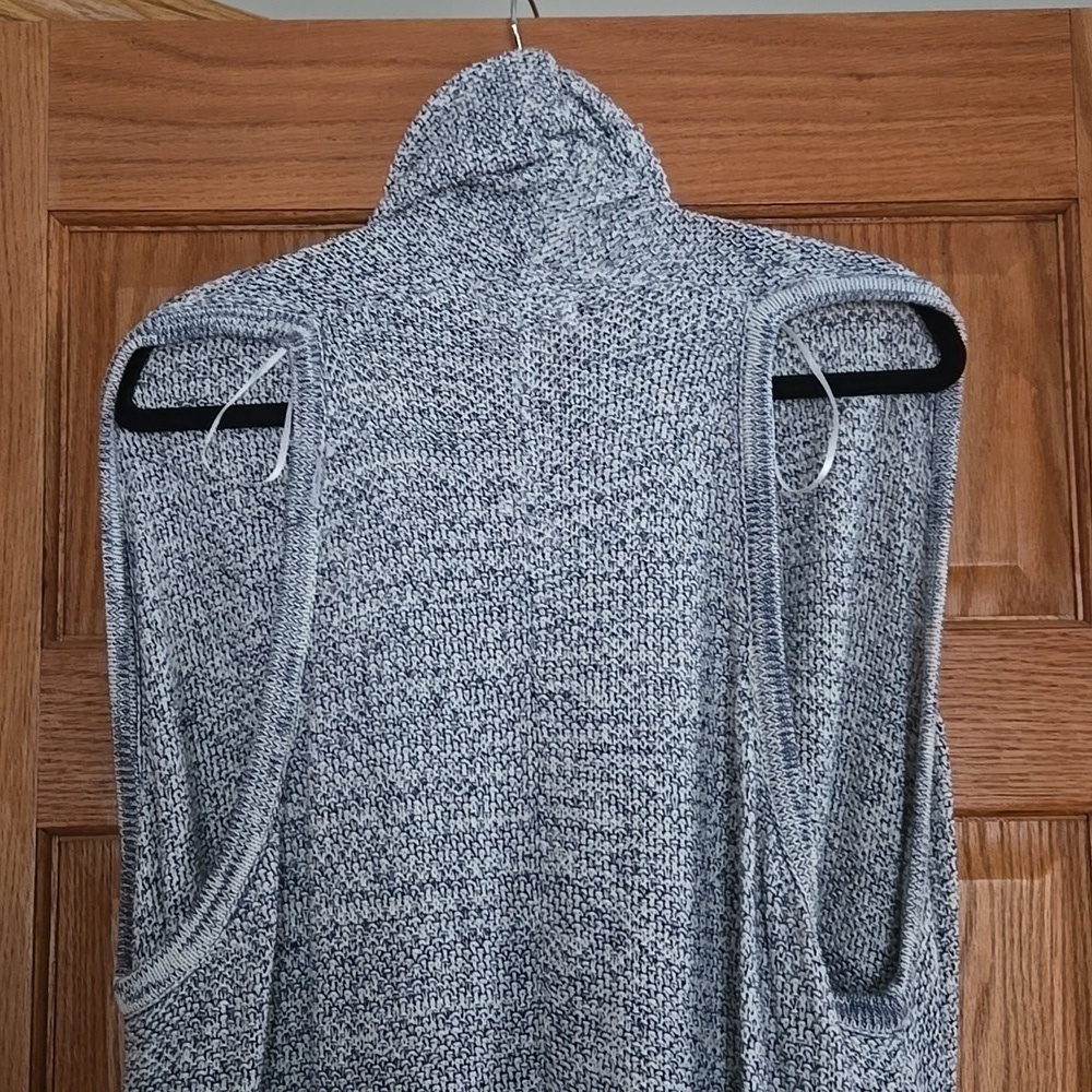 NWT Olive + Oak Blue & White Marled Open Front Draped Vest Cardigan XS - Picture 9 of 10